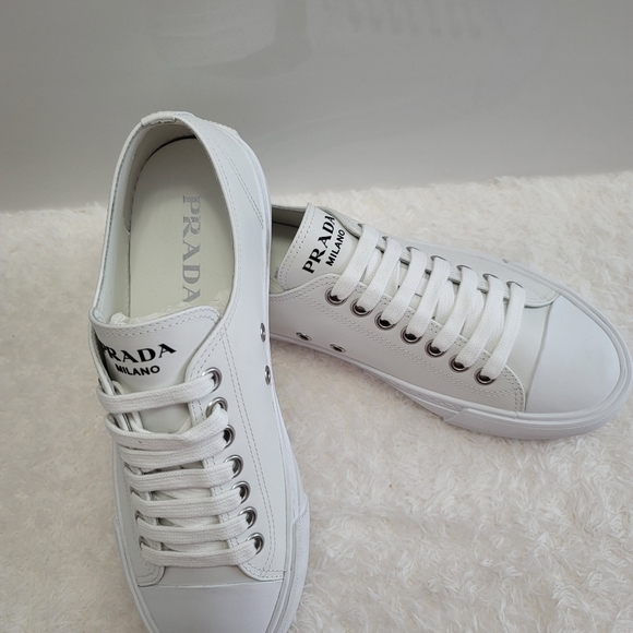 PRADA Luxury Sneaker shoes - Picture 2 of 7